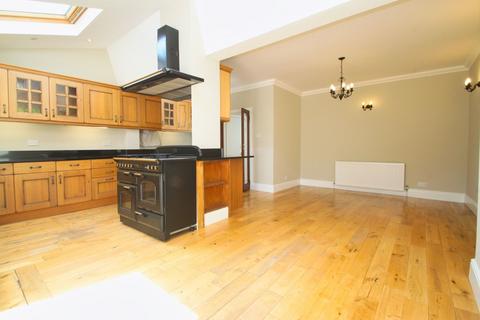 31 East View, London, E4 9JA