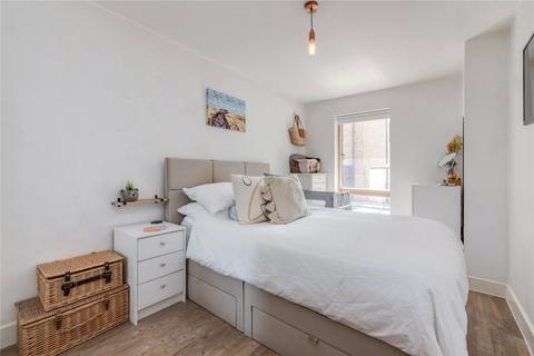 1 bedroom flat for sale, Mildmay Avenue, Islington, London