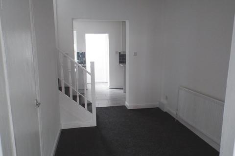 2 bedroom end of terrace house to rent - 5 Kirkstead Avenue