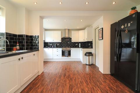 46 Sycamore, Wilnecote, Tamworth, B77 5HB