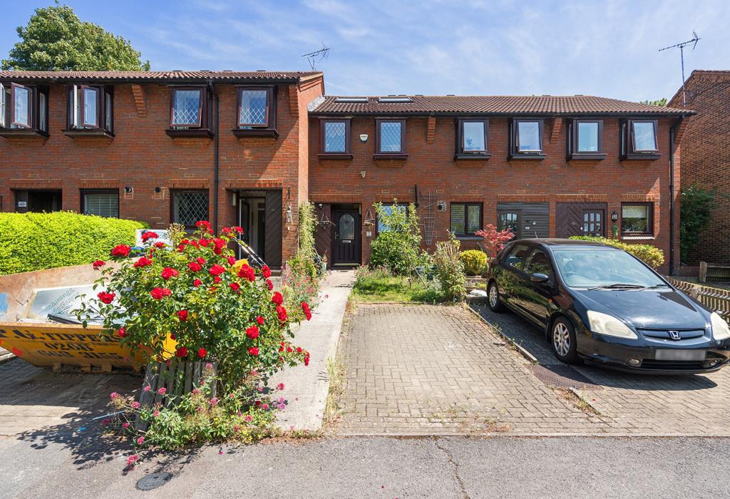 Nineacres Way, Coulsdon 4 bed terraced house £375,000