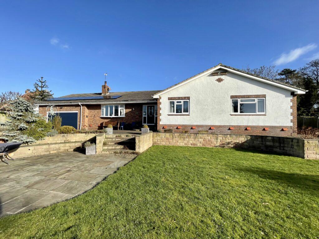 7 North Riding Rise, Thornton Le Moor, Northallerton 4 bed bungalow for