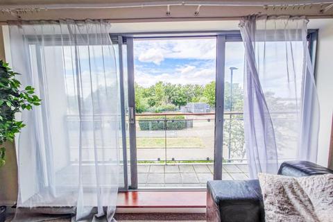 37 Warrior Close, London, SE28 0NL