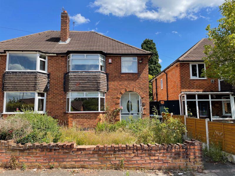 Fairbourne Avenue, Great Barr, Birmingham B44 9AN 3 bed semidetached