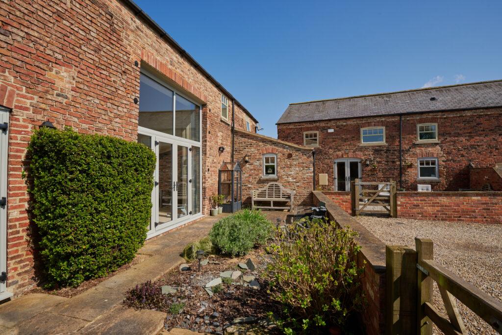 The Granary, Gatenby, Northallerton 4 bed barn conversion for sale £