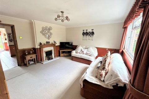 24 Downlands, Waltham Abbey, EN9 1UH