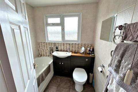 24 Downlands, Waltham Abbey, EN9 1UH