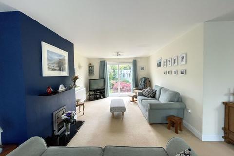 Hawthorn Cottage Trewedna Lane, Perranwell Station, Truro, TR3 7PG