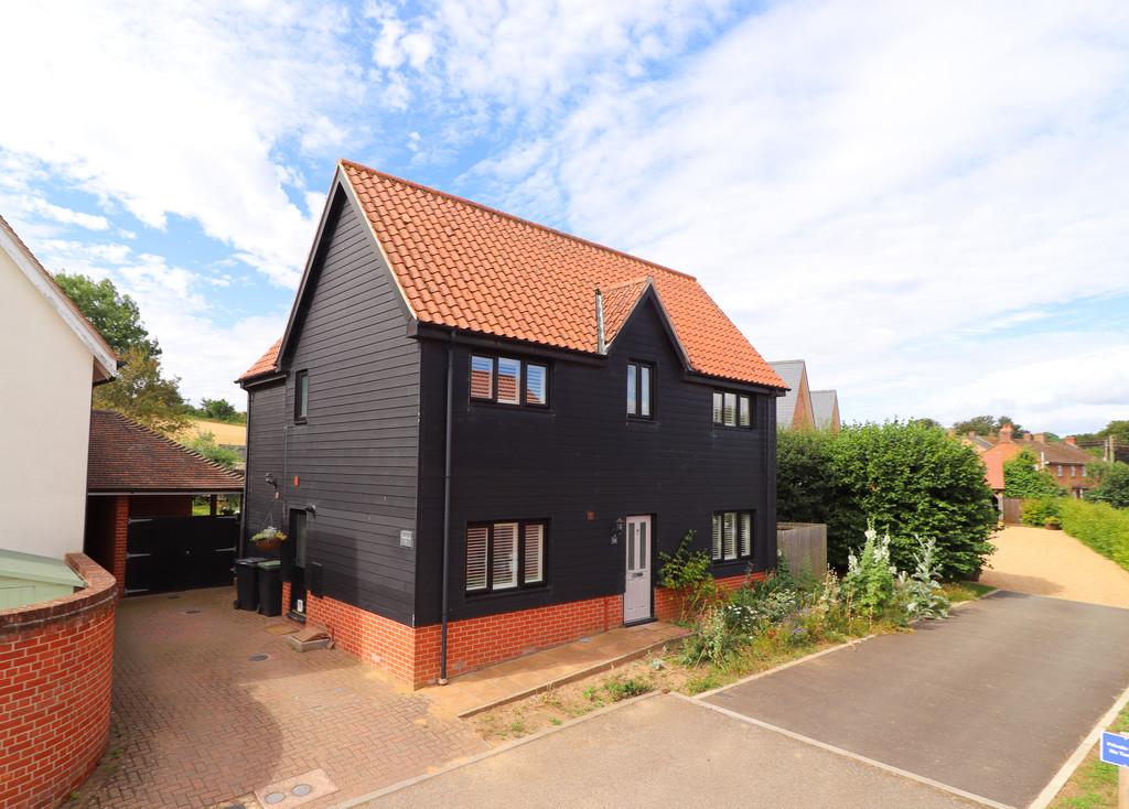 Black Barn Close, Lower Somersham 3 bed detached house to rent £1,450