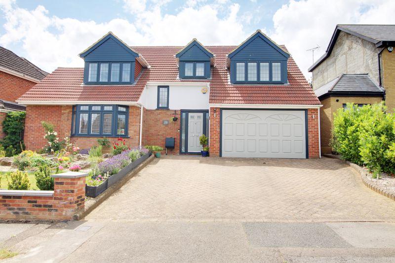 Homewood Avenue, Cuffley EN6 4 bed detached house for sale £1,075,000