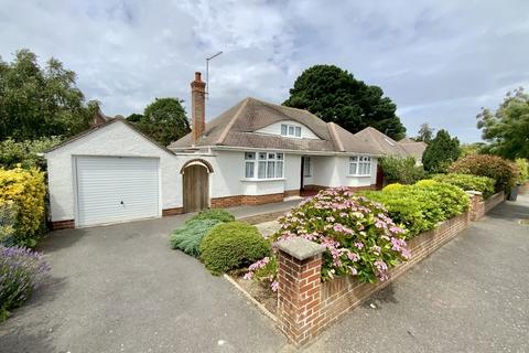 2 bedroom bungalow for sale, Cringle Avenue, Hengistbury Head