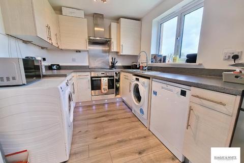 3 bedroom detached house for sale - Ffordd Cadfan, Brackla, Bridgend, CF31 2DR
