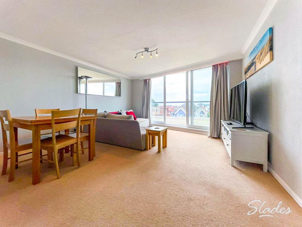 Southbourne Sands, 11 Clifton Road... 2 bed apartment £1,350 pcm (£