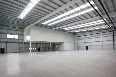 Industrial unit to rent, Manchester M41