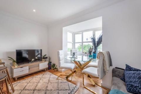 12 Anderson Close, London, W3 6YJ