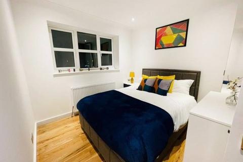 12 Anderson Close, London, W3 6YJ