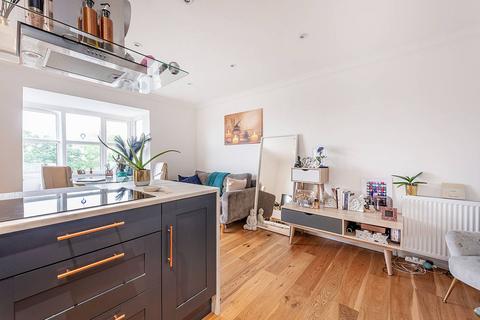 12 Anderson Close, London, W3 6YJ