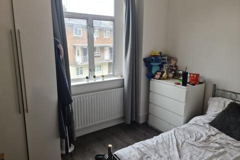 4 bedroom flat to rent, Flat , Devonshire House,  Kilburn High Road, London