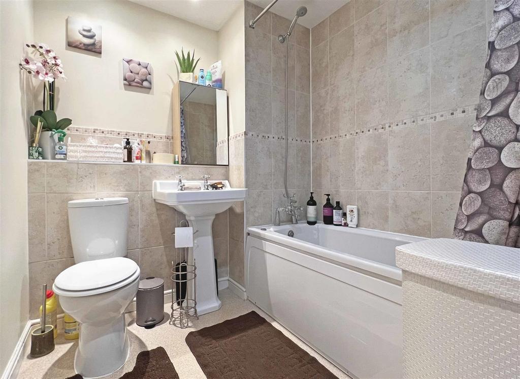 Bathroom.jpg