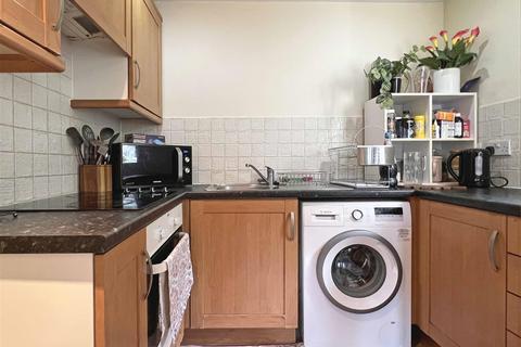 48 Millers Drive, Great Notley, Braintree, CM77 7FD