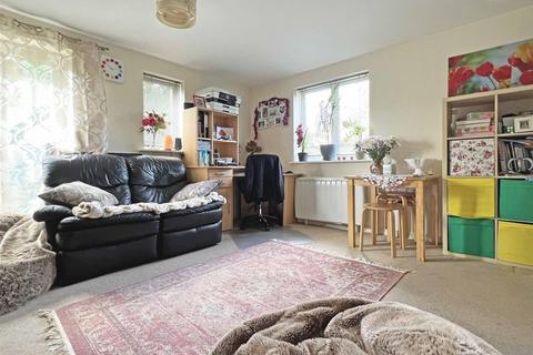 48 Millers Drive, Great Notley, Braintree, CM77 7FD