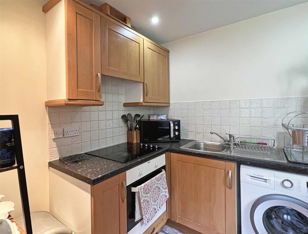 Kitchen d.jpg