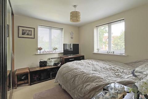 48 Millers Drive, Great Notley, Braintree, CM77 7FD