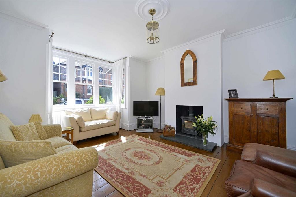 Wodeland Avenue 4 bed semidetached house £1,095,000