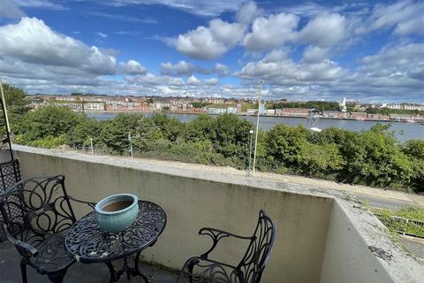 2 bedroom flat for sale, Greens Place, South Shields