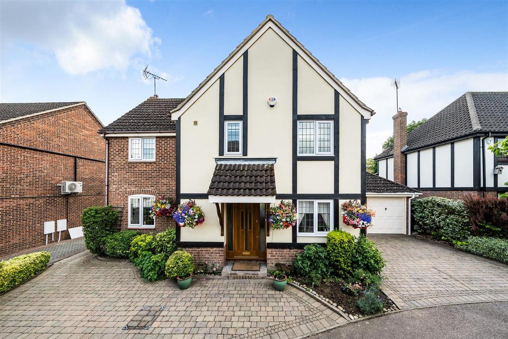 Lampern Crescent, Billericay 4 bed detached house £900,000