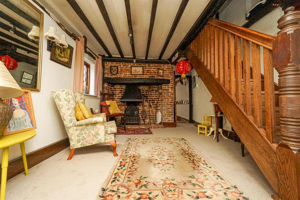 Courthouse Street, Hastings 3 bed cottage £400,000