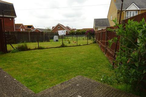 15 Armada Close, Littlestone, New Romney, TN28 8XA