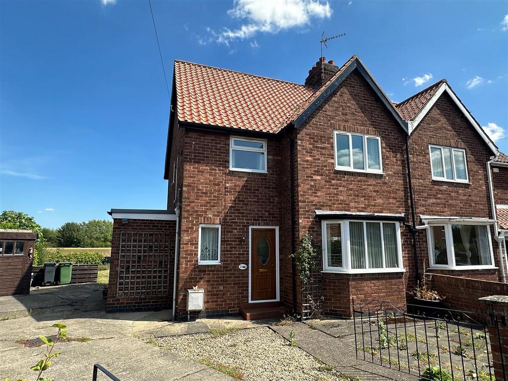 The Crescent, Heslington 3 bed semidetached house for sale £425,000