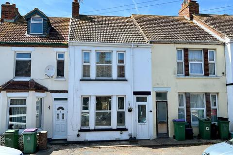 11 Fernbank Crescent, Folkestone, CT19 5SF