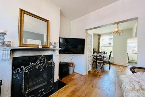 11 Fernbank Crescent, Folkestone, CT19 5SF