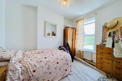 11 Fernbank Crescent, Folkestone, CT19 5SF