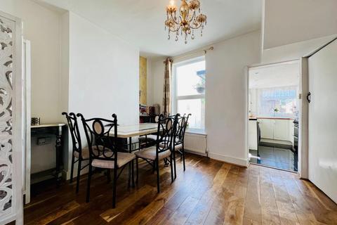 11 Fernbank Crescent, Folkestone, CT19 5SF