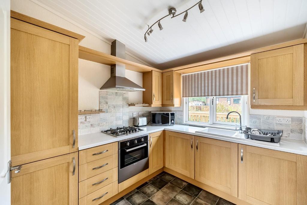Dalton Bridge, Dalton, Thirsk 3 bed park home for sale £200,000