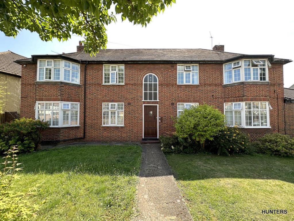 Stayton Road, Sutton 2 bed flat £325,000
