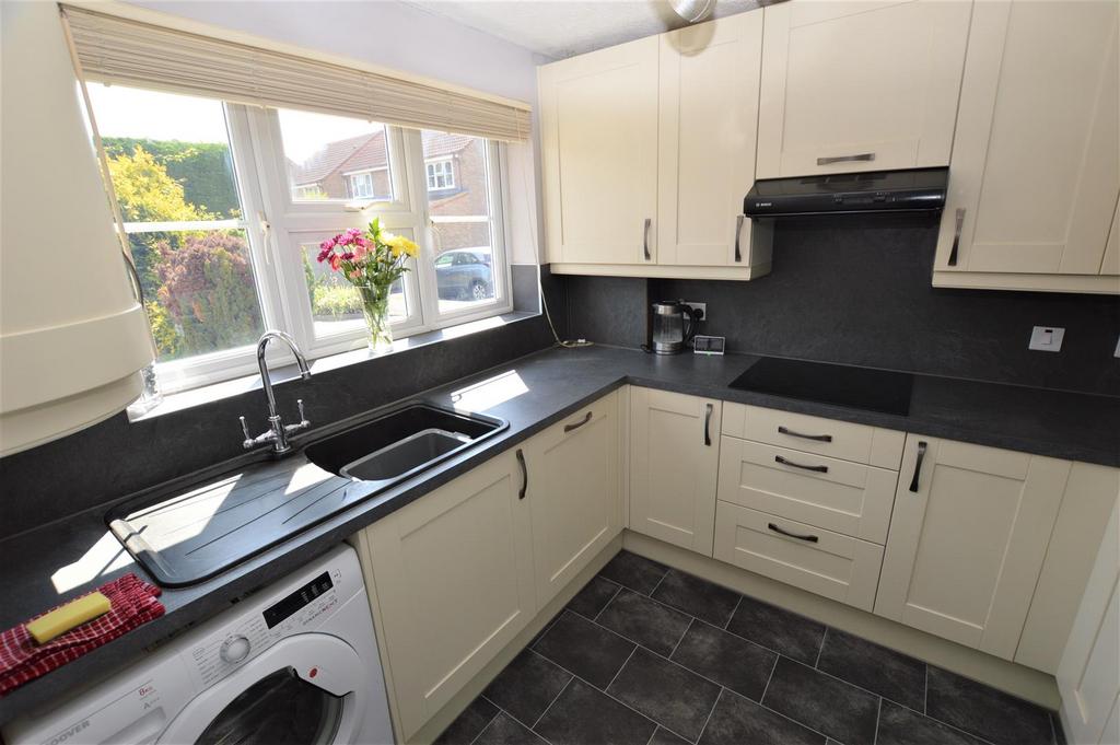 Manor Way, Croxley Green, Rickmansworth 5 bed house for sale £750,000