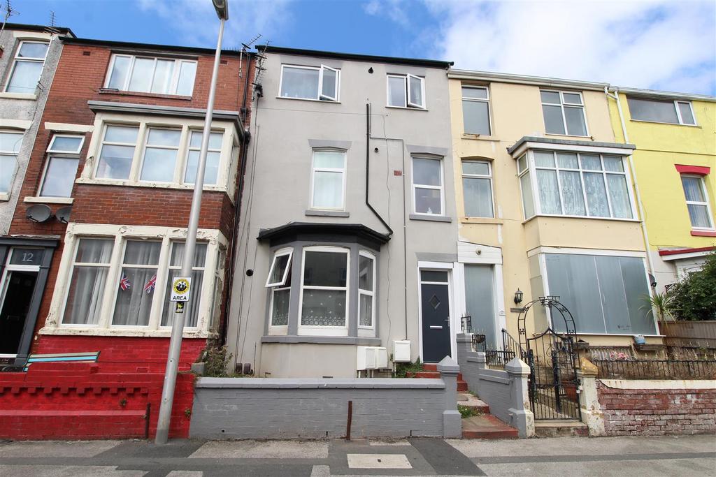14 Charles Street, Blackpool 1 bed property £368 pcm (£85 pw)