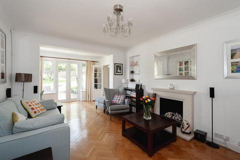5 Oak Hill, Epsom, KT18 7BU