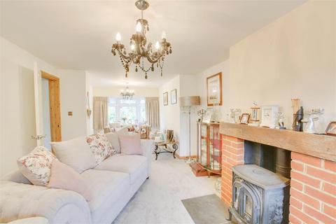 4 Cottered Road, Throcking, Buntingford, SG9 9RR