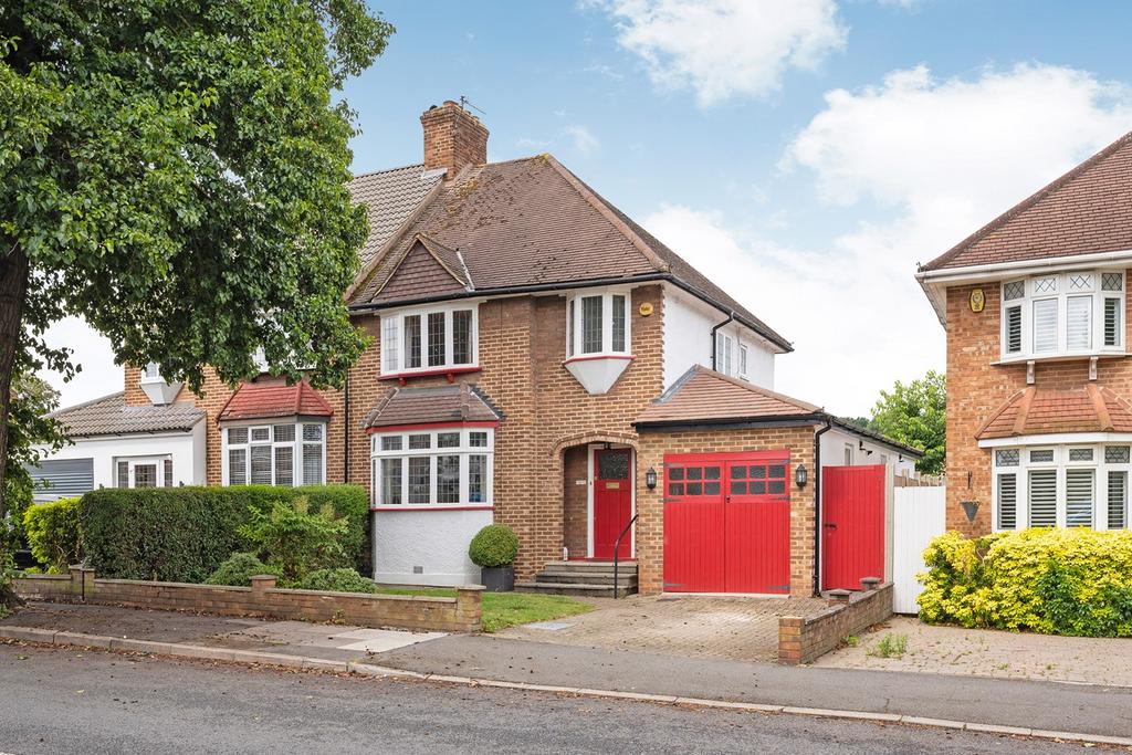 Bourne Vale, Bromley, BR2 3 bed semidetached house £700,000