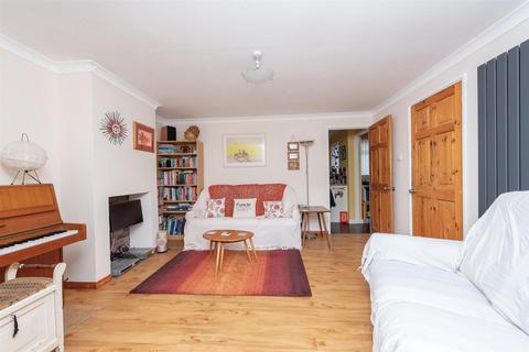 53 Branton Close, Basingstoke, RG22 6UN