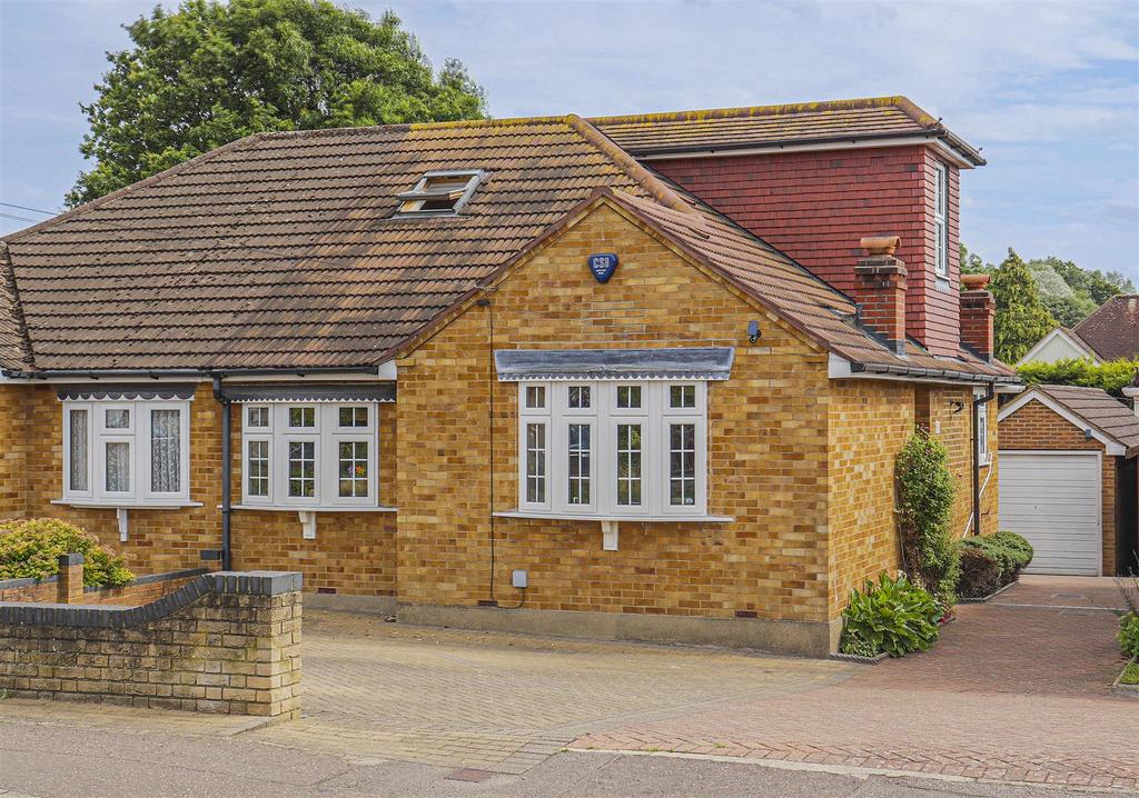 Western Road, Nazeing 3 bed semidetached house for sale £564,950