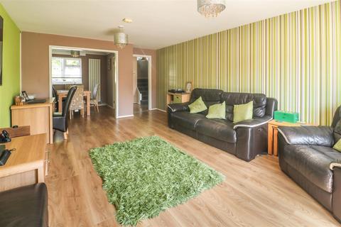 92 Quarry Spring, Harlow, CM20 3HS