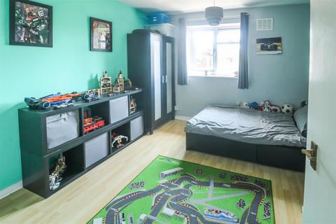 92 Quarry Spring, Harlow, CM20 3HS