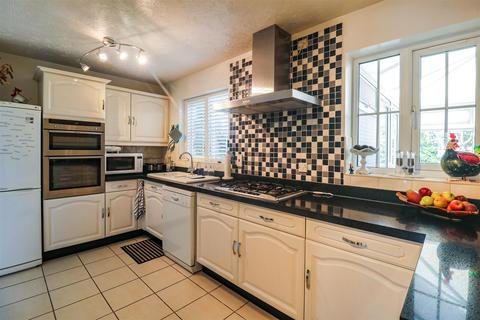 53 Bentley Drive, Church Langley, Harlow, CM17 9PA