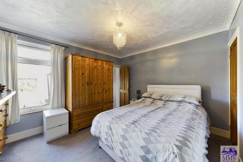 5 Cross Street, Rochester, ME2 3AE